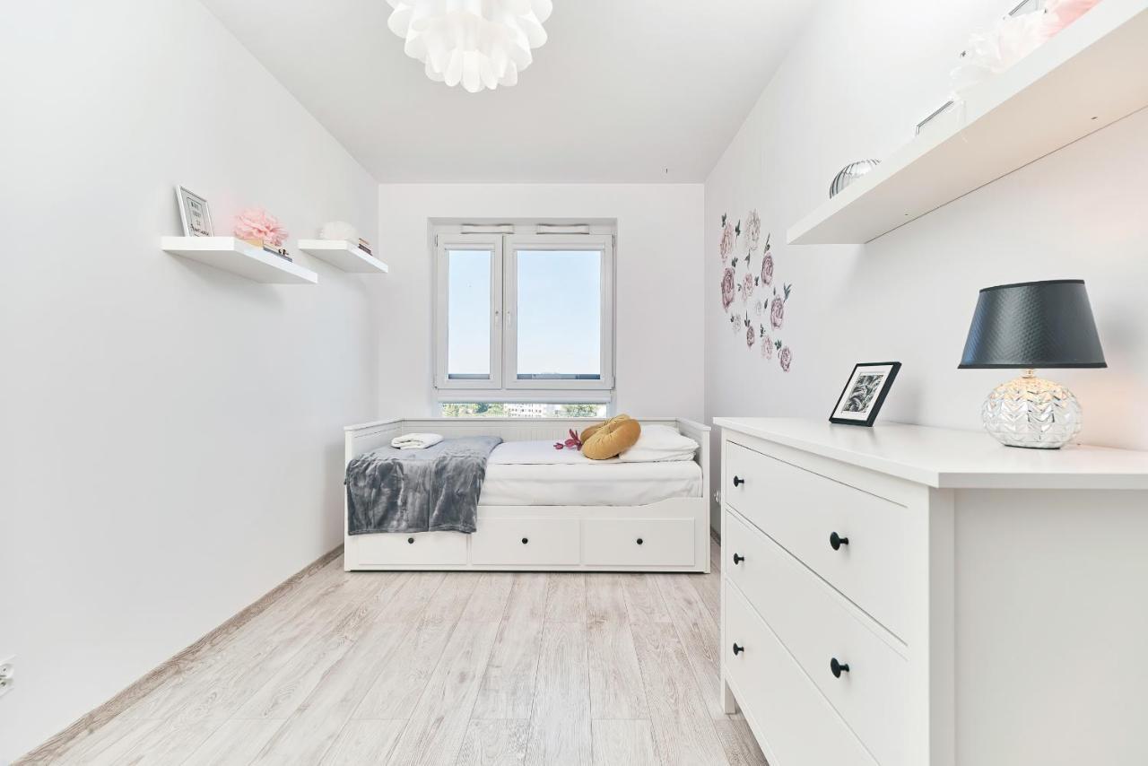 Exclusive Apartments Teczowa With Underground Parking By Noclegi Renters Βρότσλαβ Εξωτερικό φωτογραφία