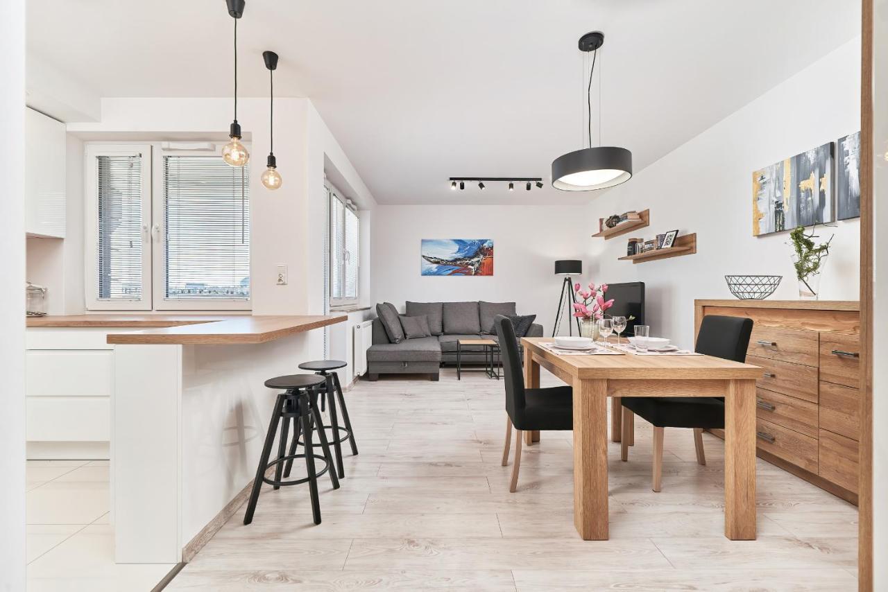 Exclusive Apartments Teczowa With Underground Parking By Noclegi Renters Βρότσλαβ Εξωτερικό φωτογραφία