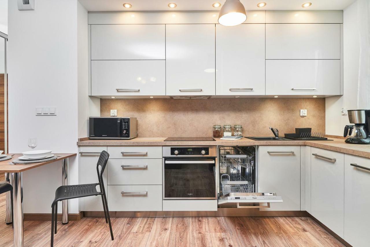 Exclusive Apartments Teczowa With Underground Parking By Noclegi Renters Βρότσλαβ Εξωτερικό φωτογραφία